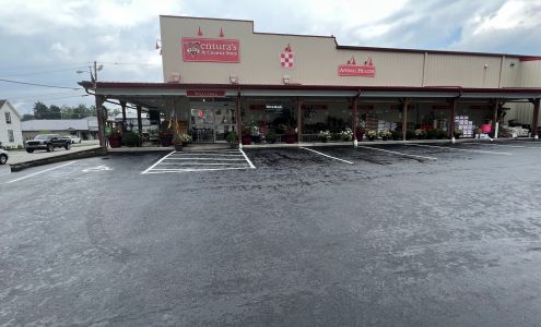 Ventura's Feed & County Store Hillsboro