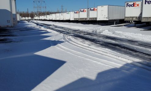 FedEx Ground: Trucks Entrance