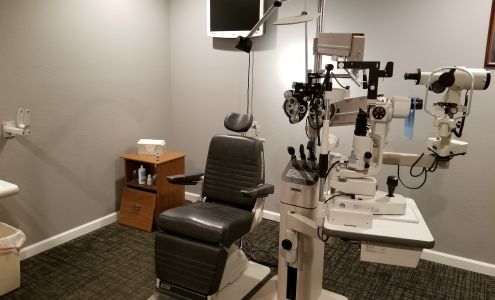 Bishop Family Eye Care 301 S Jefferson St, Jerseyville Illinois 62052