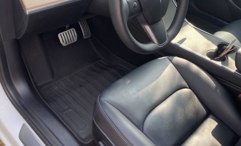 Julian’s Auto Detailing 207 W Miller St, Dilley Texas 78017