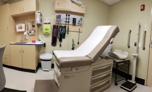 Advocate Clinic at Walgreens