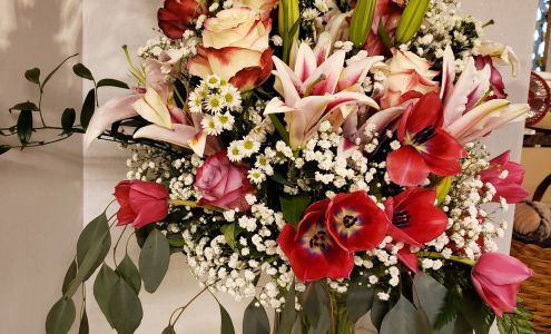 The Windmill Flowers and More Co 135 E MO-72, Bunker Missouri 63629