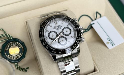 GQ JEWELERS & INTERNATIONAL TIMEPIECES