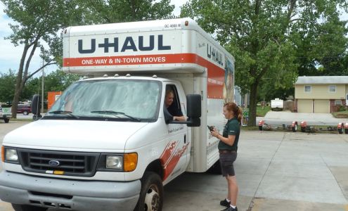 Trailer Hitches at U-Haul