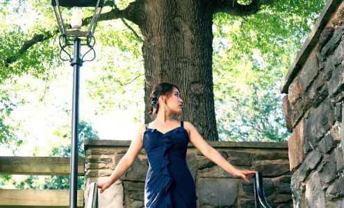 Lee's Alterations & Shoe Repair