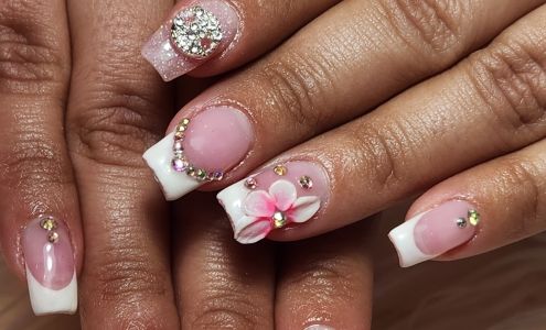 4 Flowers Nails & Spa