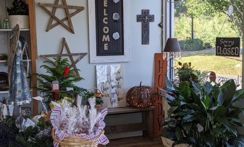 Honeybee Flowers Gifts and Sweets 11193 US Hwy 27, Summerville Georgia 30747