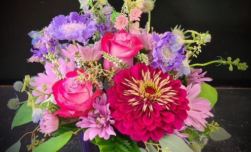 Cathy's Cut Flowers 186-12 Hilltop View Dr, Napavine Washington 98532