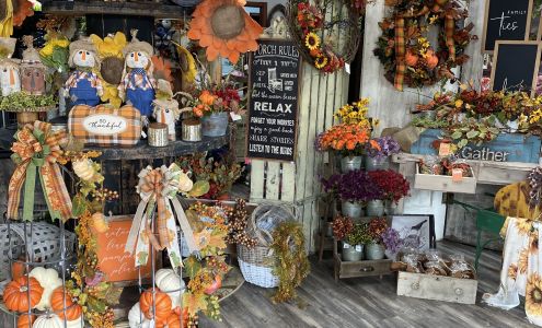 Lucille's Flowers and Gifts 411 N Wilson St, Vinita Oklahoma 74301