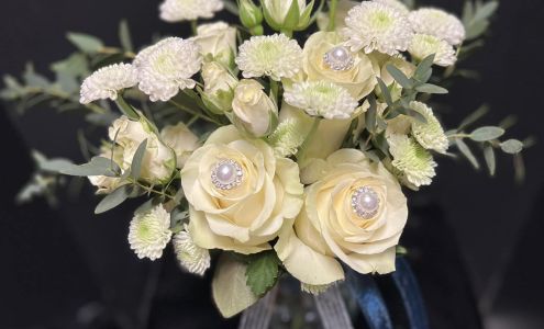 Blue Daisy Flowers & Gifts 103 Main St, Elmore City Oklahoma 73433