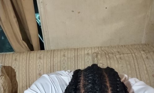 B'S WIGS, EXTENSIONS AND BEAUTY SUPPLY L.L.C.