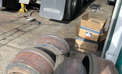 VNL Truck Repair 8765 OH-201, Tipp City Ohio 45371