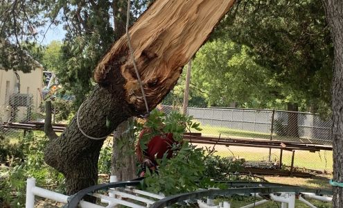 Kelly Banks Lawn Care