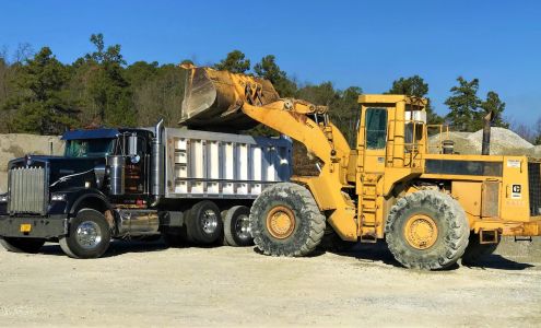 Elizabeth Quarry Inc 1262 Beagle Alley Rd, Viola Arkansas 72583