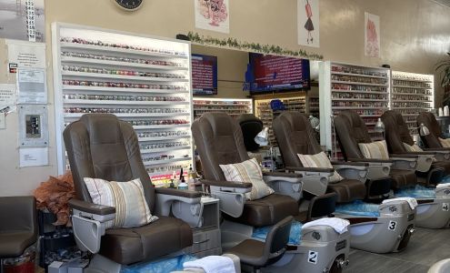 Penny’s Nail Salon