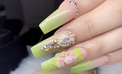 Yexy nails 9855 SW 212th St, Cutler Bay Florida 33189