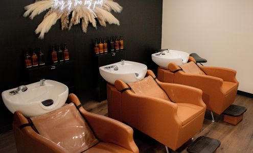 Manifest Hair Studio 216 W Nat'l Ave, West Terre Haute Indiana 47885