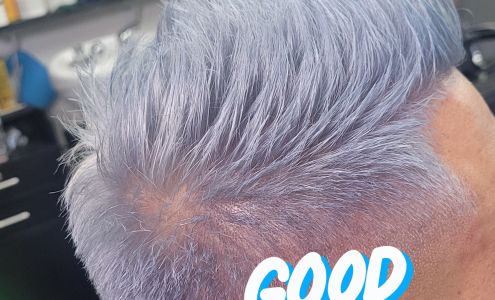 Beauty Salon Haircut Mary