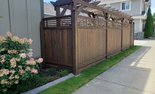 5 STAR Fence + Stain