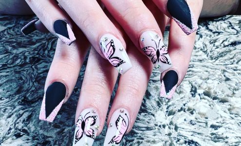 VILLA NAIL SALON OF CLEARFOLK