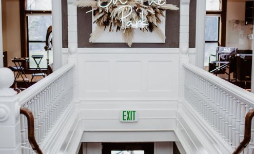 On The Park Salon & Suites