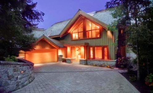 Peak Ventures - Whistler Construction 1410 Alpha Lake Rd #204, Whistler British Columbia V0N 1B1