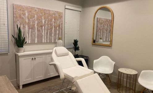 Refresh Beauty and Wellness