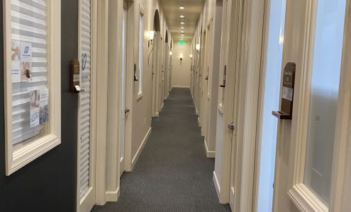 Phenix Salon Suites @ Torrance Crossroads