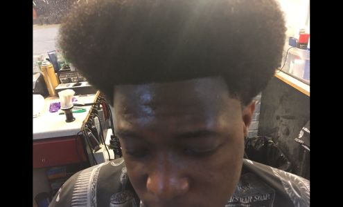 In & Out Barber & Beauty Salon