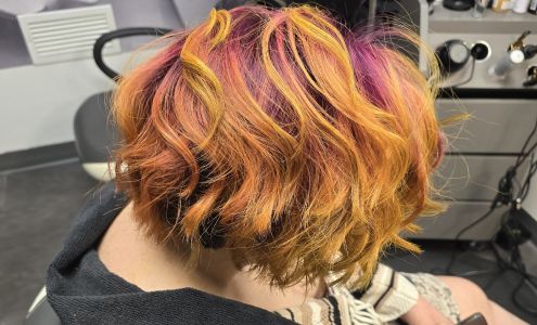 Salon R O Y A L