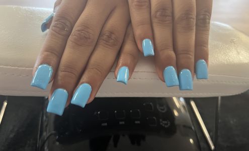 Winton's nails&spa 7007 N Winton Way, Winton California 95388