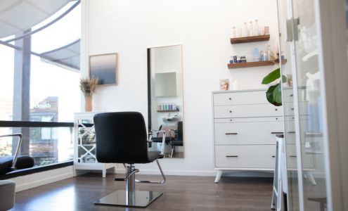 Minx Studio 6316 CA-27 Suite 2140, #123, Woodland Hills California 91367