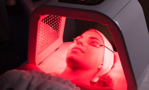 Glamorous beauty bar 1214 N Seminary Ave #4, Woodstock Illinois 60098