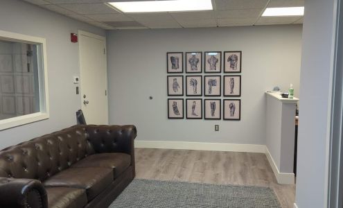 Lyzz AnJo Massage 13 Orchard View Dr #7, Londonderry New Hampshire 03053