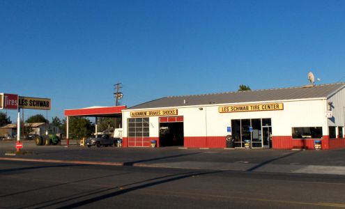 Les Schwab Tire Center