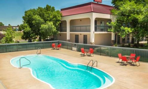 Travelodge by Wyndham Pueblo