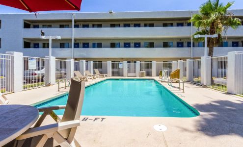 Motel 6 Tempe, AZ – Phoenix Airport – Priest Dr