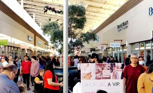 Tanger Outlets Phoenix