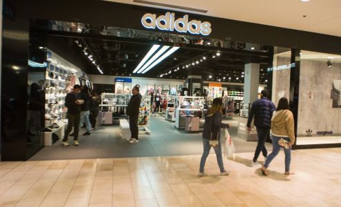 adidas Store Paramus