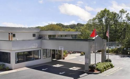 Hilltop Inn & Suites (Prev. RAMADA)