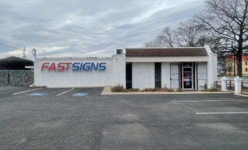 FASTSIGNS