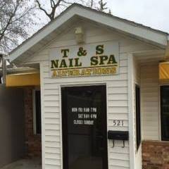 T & S Nail Spa 521 S Main St, Maryville Missouri 64468