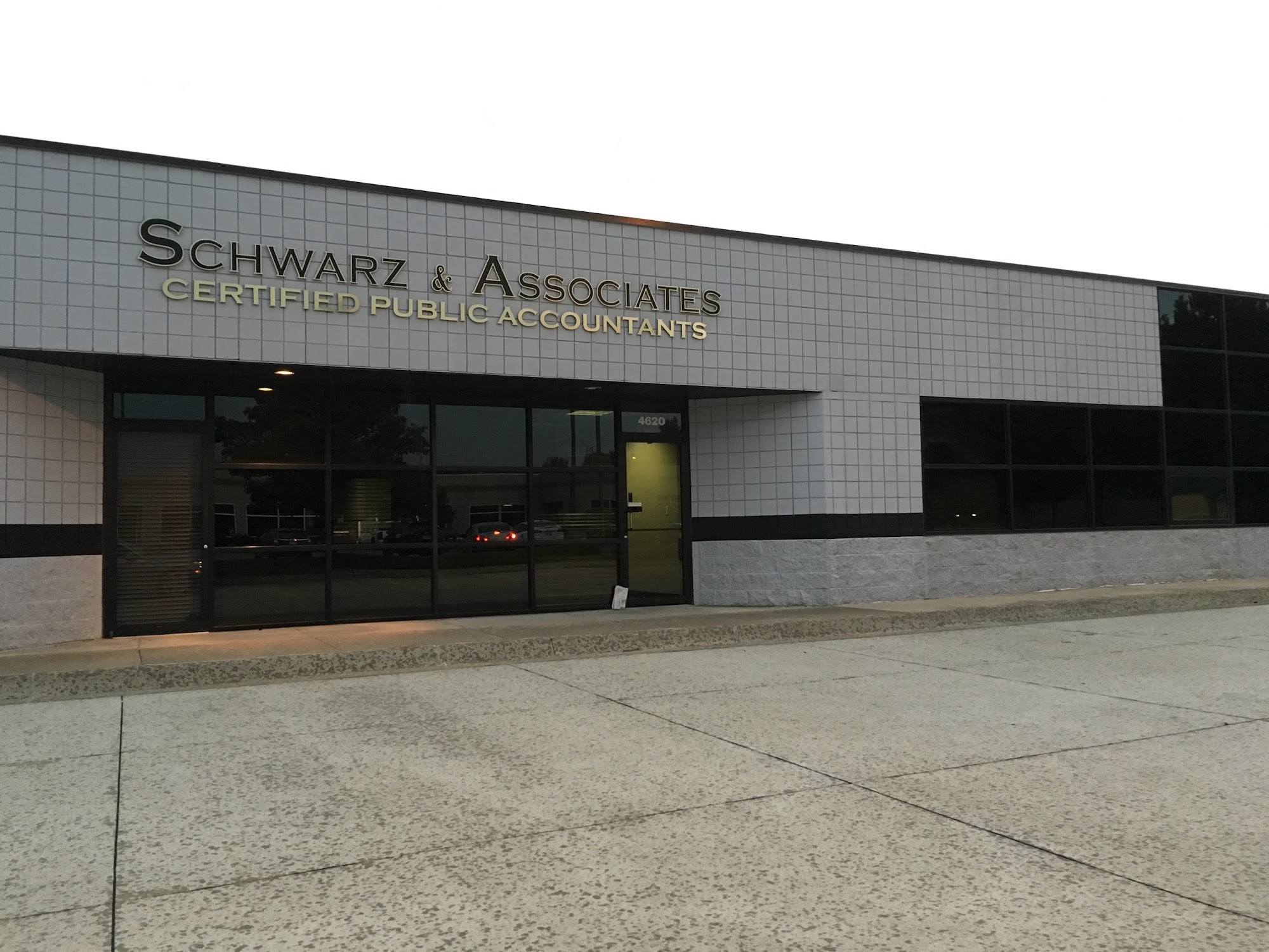 Schwarz & Associates