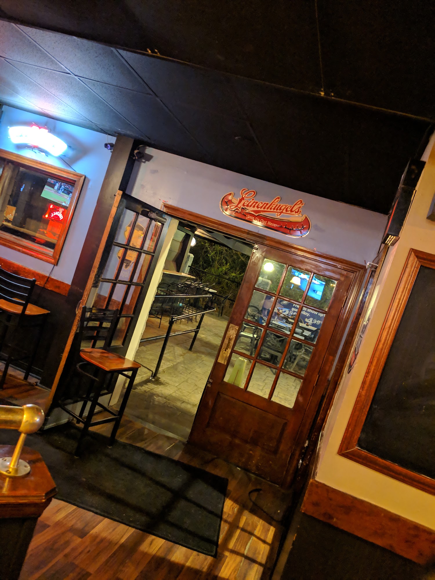 Nipper's Pub