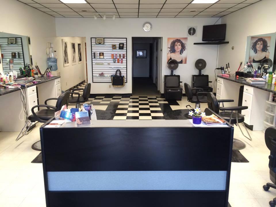 Tangles 105 S Ohio Ave, Wellston Ohio 45692