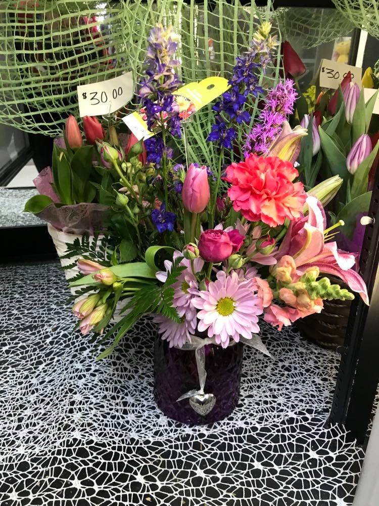Fragrance & Flowers 323 S 2nd St, Stilwell Oklahoma 74960