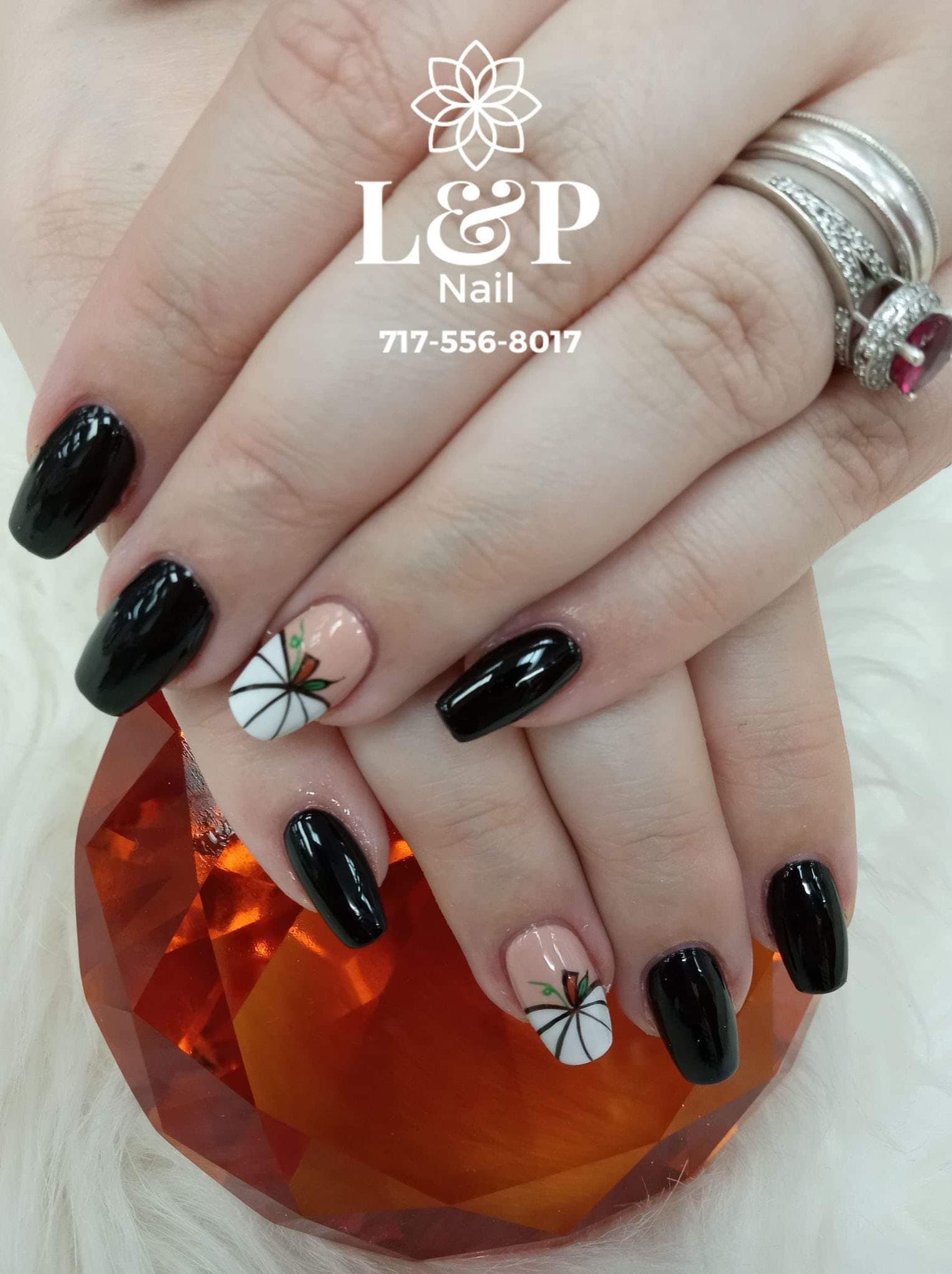 L & P Nail 356A W Main St, Leola Pennsylvania 17540