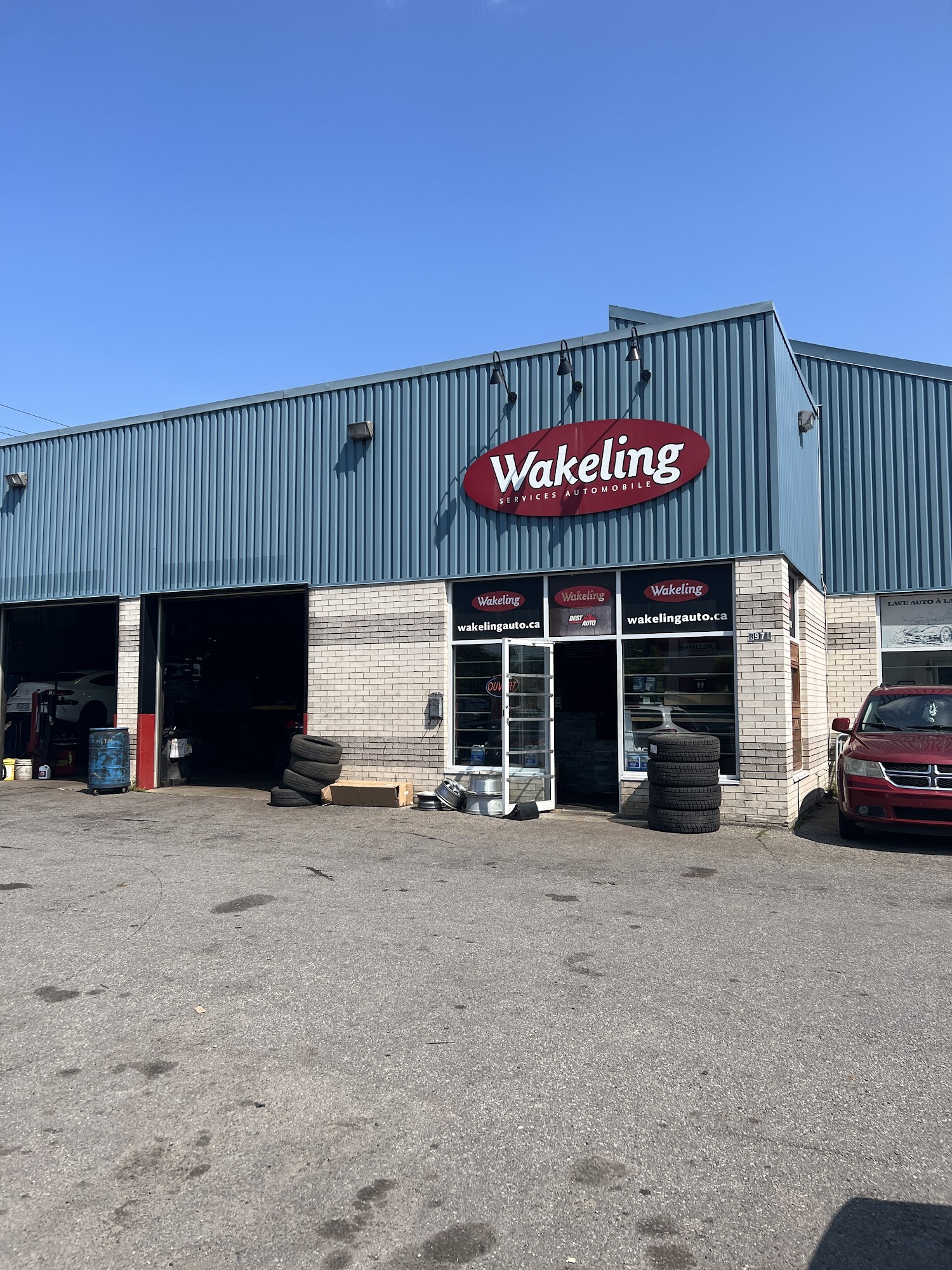 Wakeling Automobile Services Inc 8971 Rue Airlie, LaSalle Quebec H8R 2A2