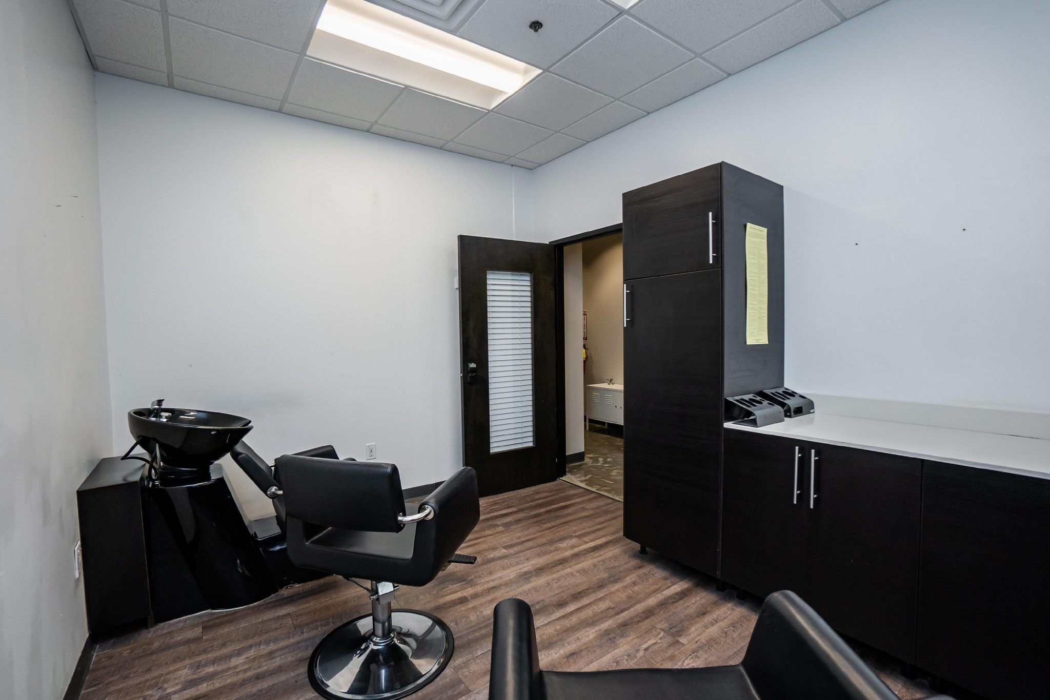 MIX Salon Studios - Suites (Downtown)