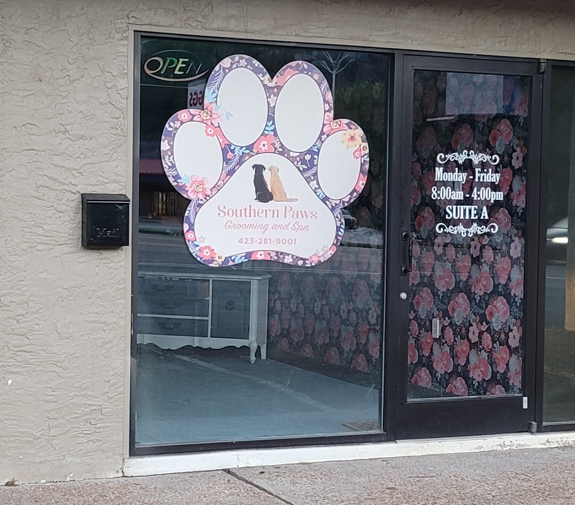 Southern Paws Grooming and Spa 503 W Central Ave, LaFollette Tennessee 37766